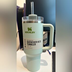 Stanley 40oz Tumbler Divi Green BNWT